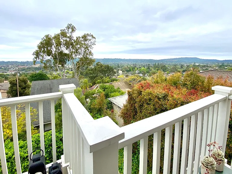 Enchanting 1-Bedroom, 1-Bath Oasis with Stunning Views — Photo 11