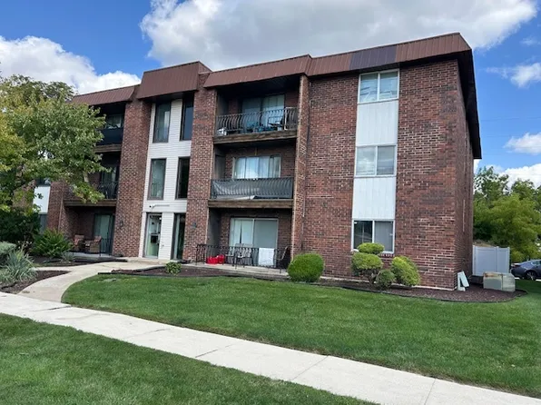 17701 Park Blvd APT 203, Lansing, IL 60438