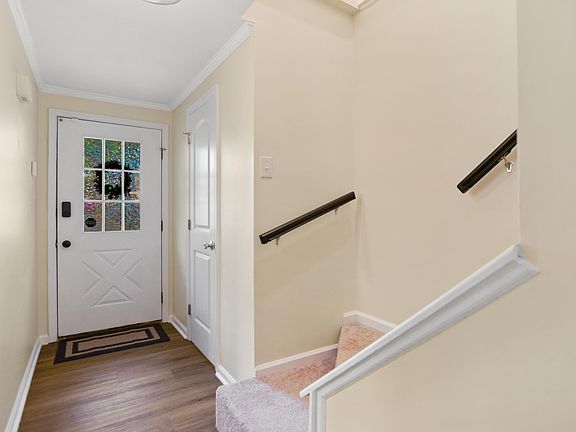 3rd image of 7310 Summerland Dr