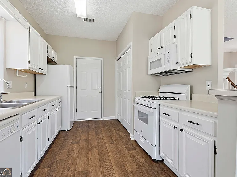 130 S Fairfield Dr — Photo 13