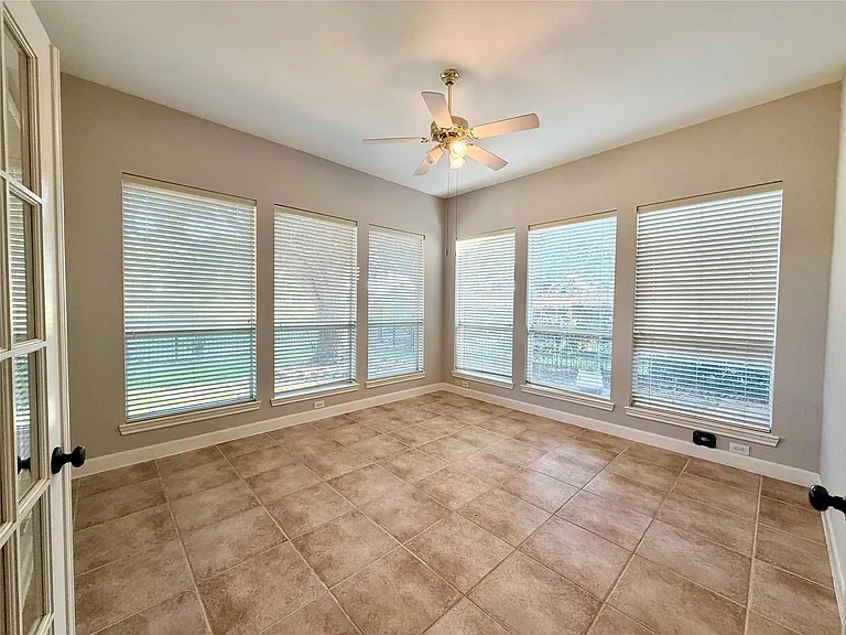 24527 Bay Hill Blvd — Photo 8