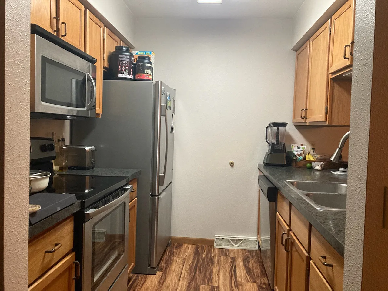 2 bed, 950 sqft, $1,500 — Photo 2