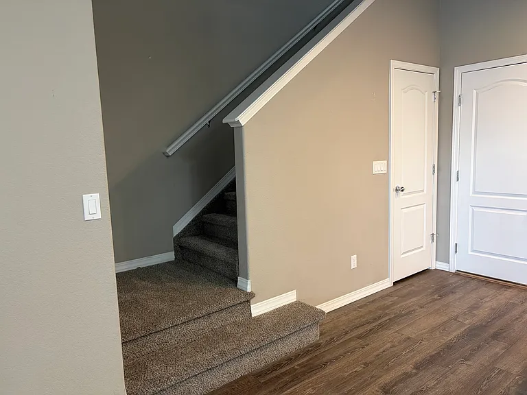 445 Eclipse Dr — Photo 9