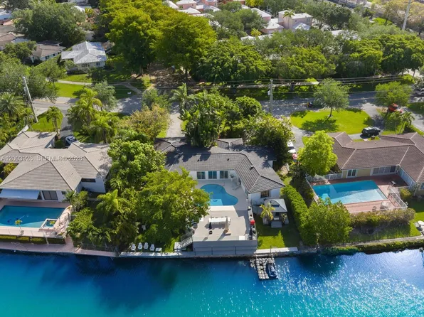 5000 Riviera Dr, Coral Gables, FL 33146