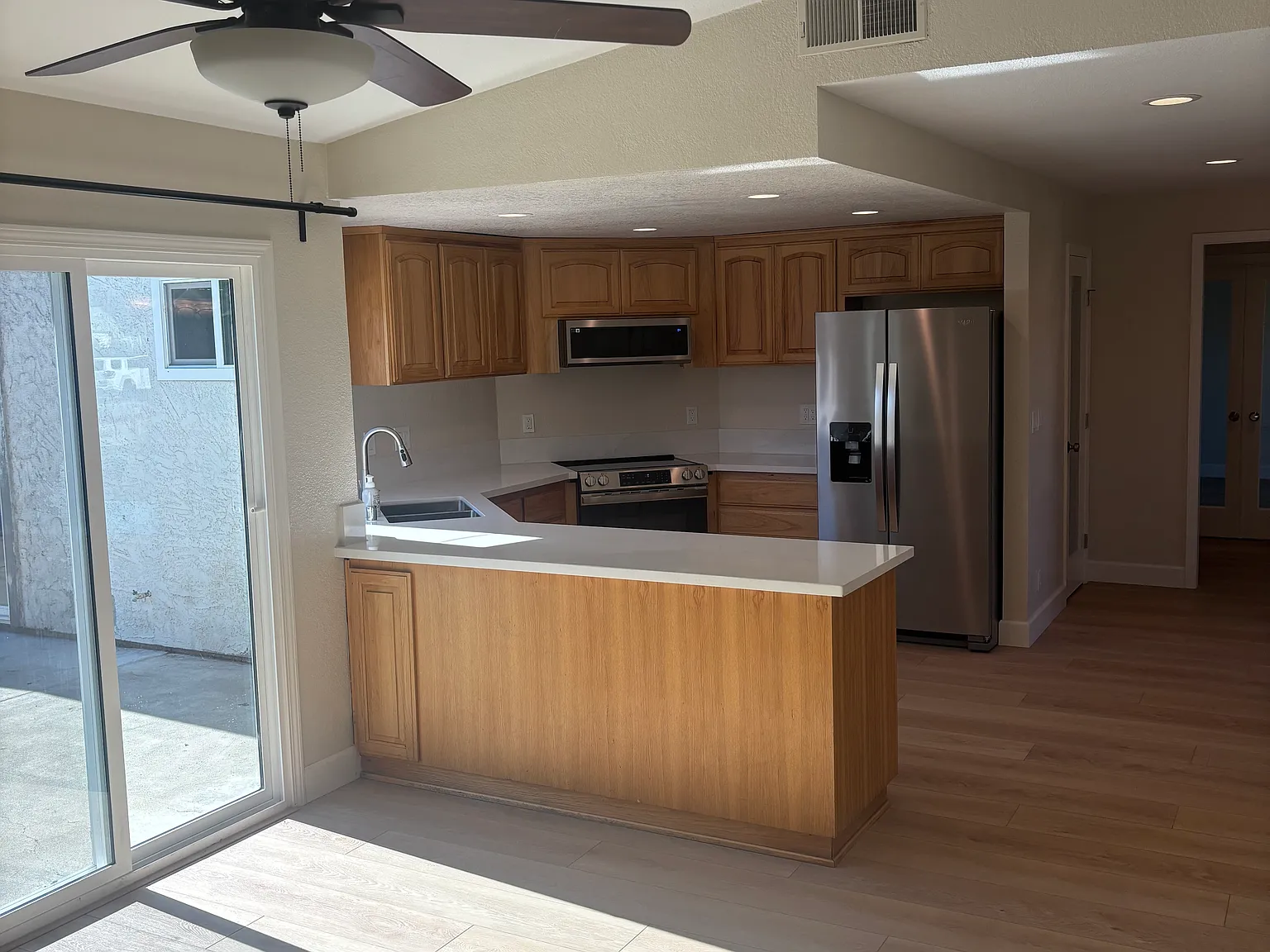 4 bed, 1476 sqft, $3,000 — Photo 2