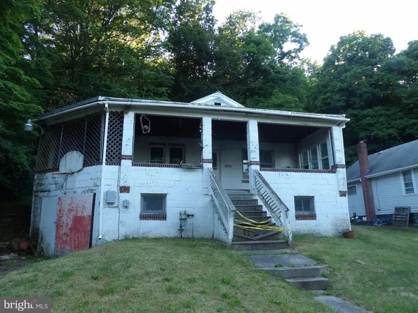 10613 Laurel Hill Dr SW, Frostburg, MD 21532
