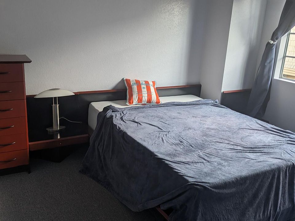 2nd image of 1028 Quinientos St