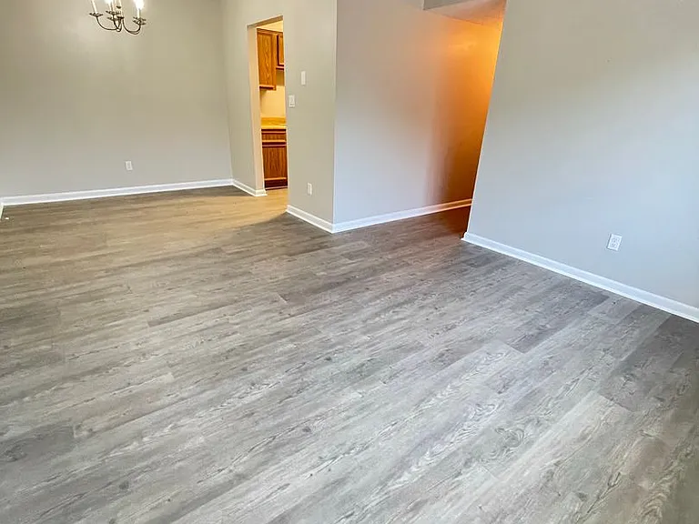Pecan Manor Apartments — Photo 30