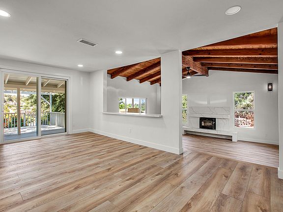 3rd image of 1162 Pebble Springs Ln