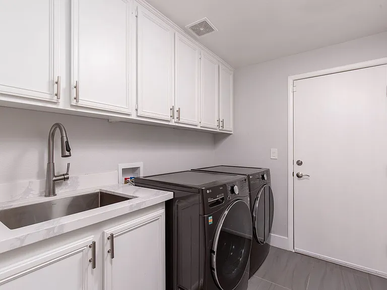 57 Ashby Hills Ct — Photo 17