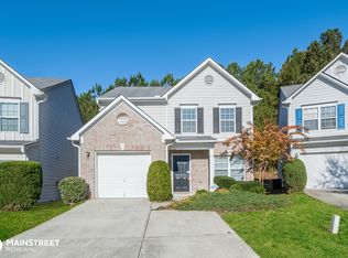 9427 Lakeview Rd, Union City, GA 30291