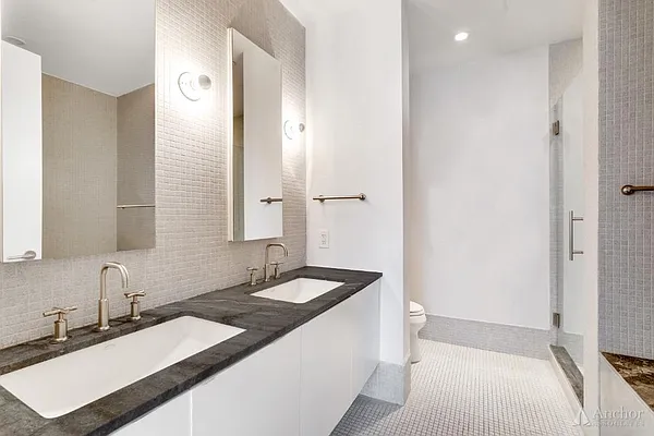 Rented by Anchor Associates | media 12