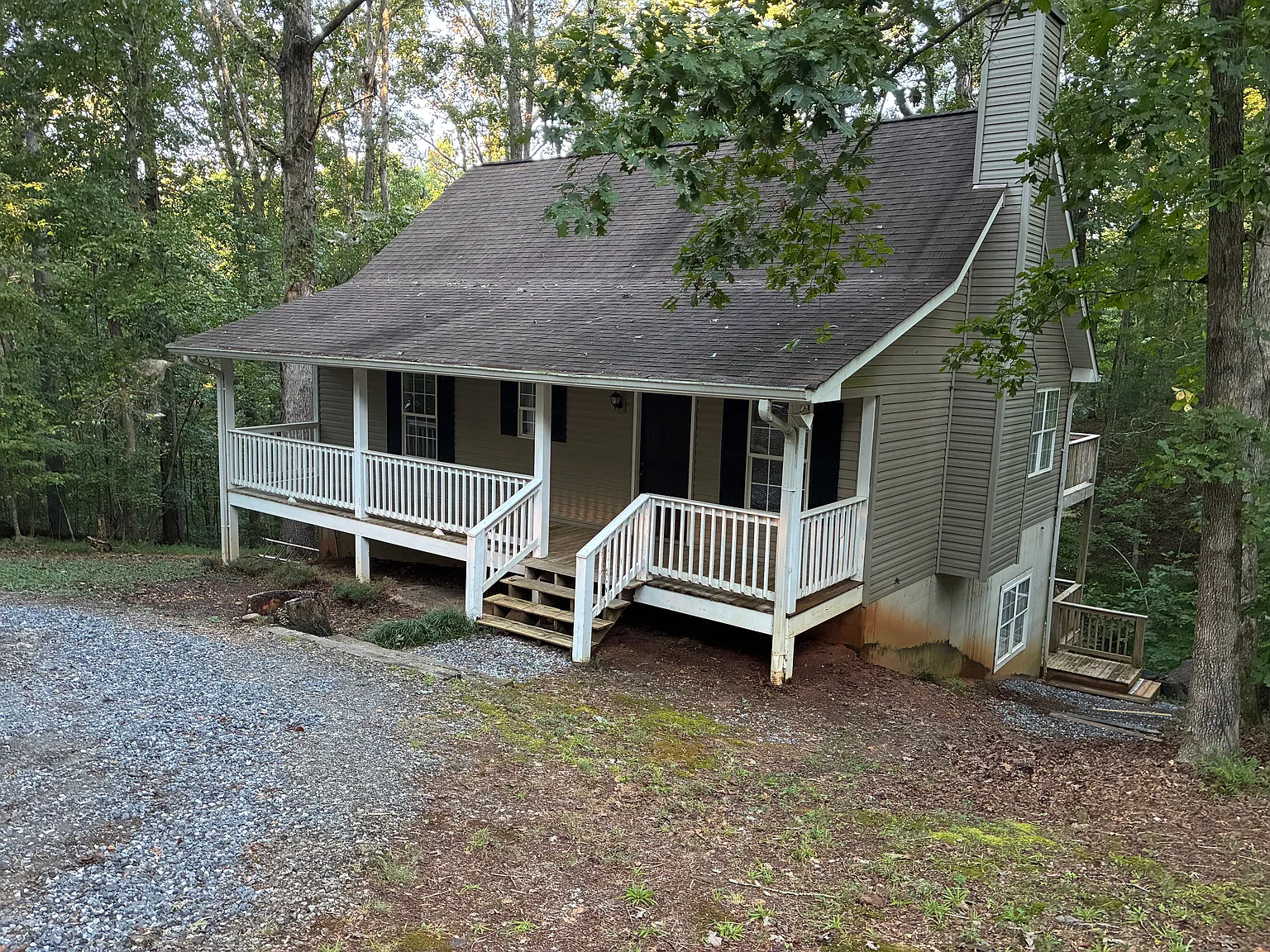 3 bed, 2.5 bath, 2200 sqft, $2,250 — Photo 1