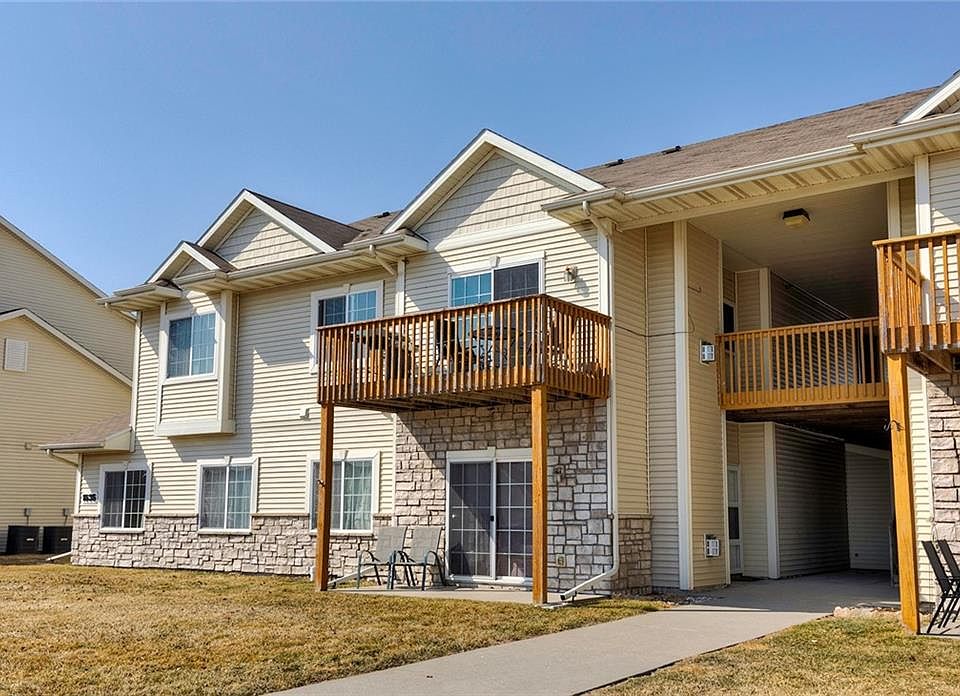 1st image of 1636 NW Prairie Lakes Dr APT 6