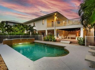 370 6th Ave S, Naples, FL 34102