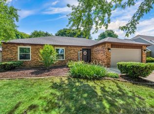 2608 Springdale Cir, Naperville, IL 60564