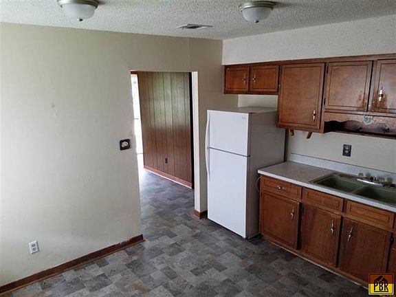3rd image of 830-A Calhoun Ave