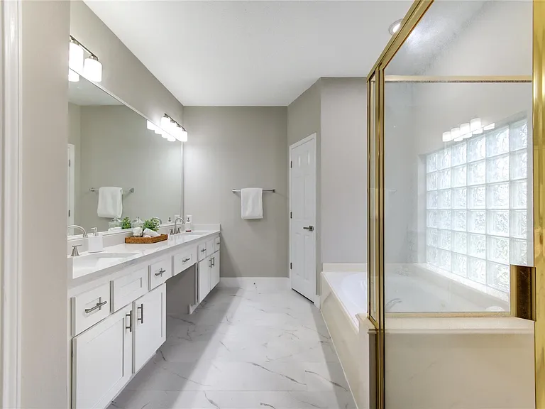 11706 Canyon Breeze Dr — Photo 23