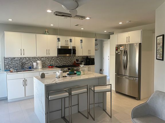 2nd image of 43 Minnesota Ave Floor 1