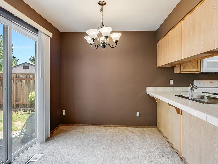 15979 SW Roth Dr — Photo 6