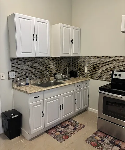 5711 Tunbridge Wells Rd — Photo 4