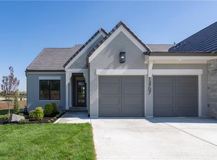 13707 Pembroke Ln, Leawood, KS 66224