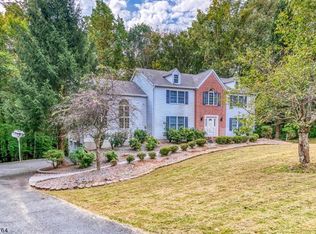 15 Rippling Brook Way, Randolph, NJ 07869