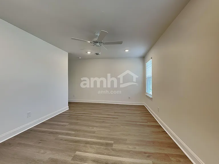 416 Armstrong Curv — Photo 7