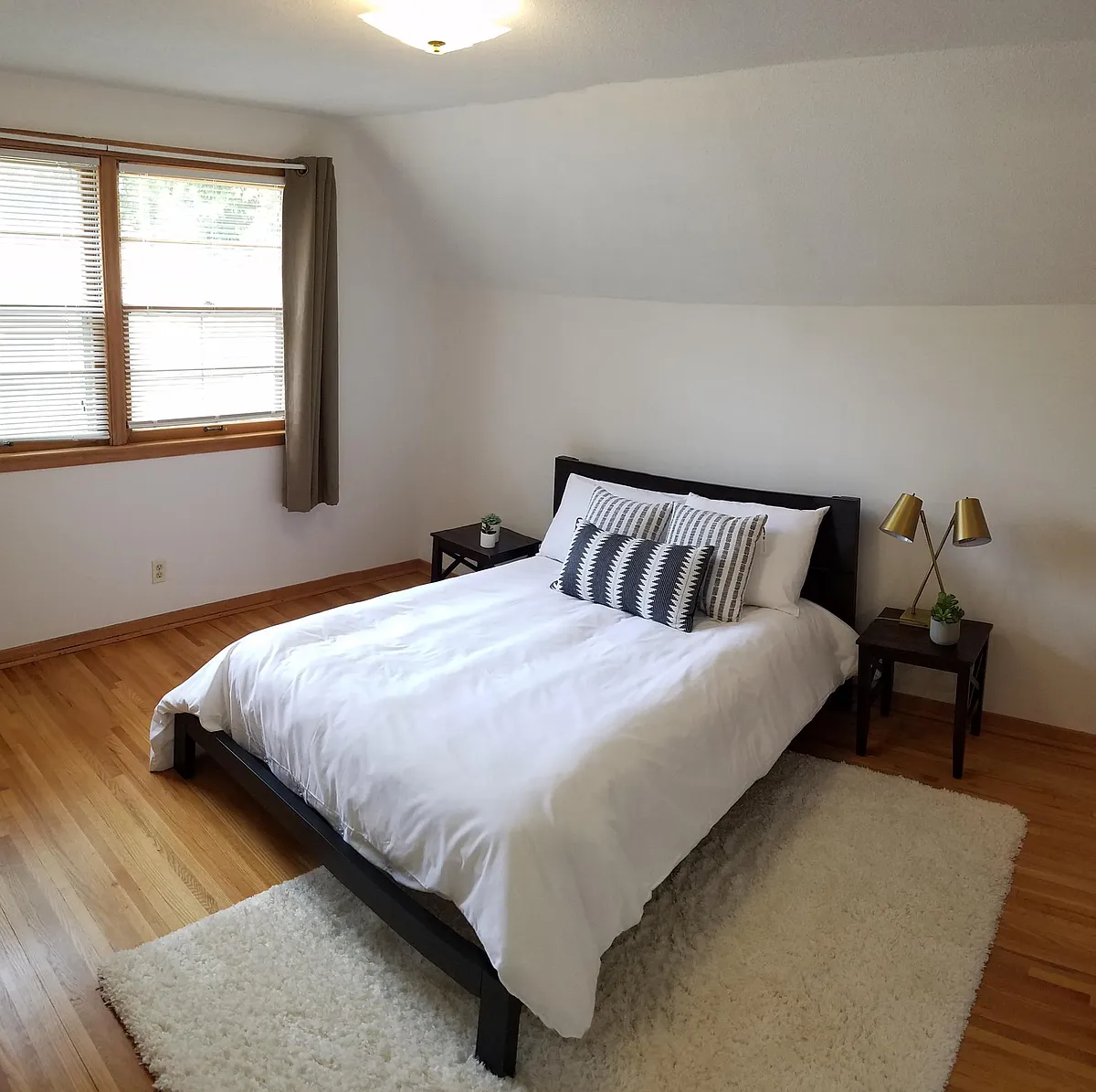 2nd floor master suite - 4017 18th Ave S