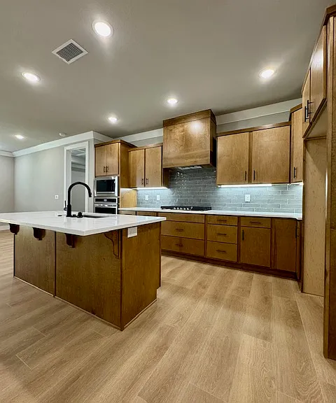 1700 Jensen Ave — Photo 11