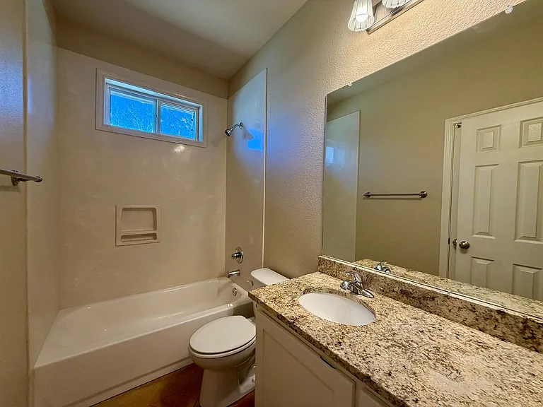 2915 Savannah Ct — Photo 11