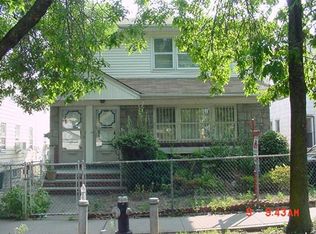 10655 96th St, Ozone Park, NY 11417