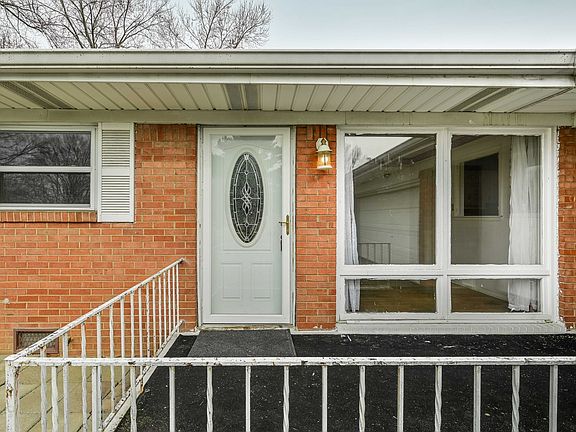 3rd image of 5126 Thornleigh Dr