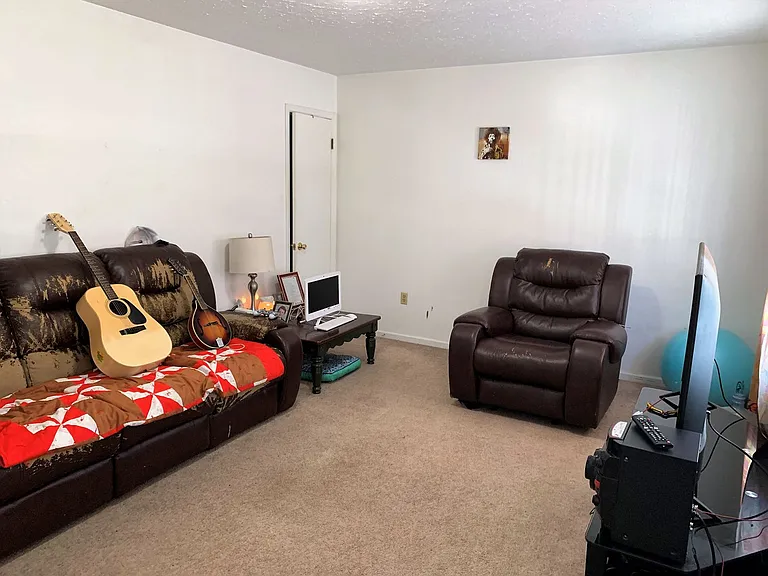 1804 Whipple Dr — Photo 2