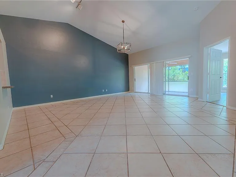 430 Saint Andrews Blvd #6 — Photo 23