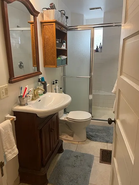 5 bed, 1300 sqft, $735 — Photo 3