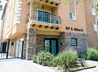 957 S Wilton Pl APT 4, Los Angeles, CA 90019