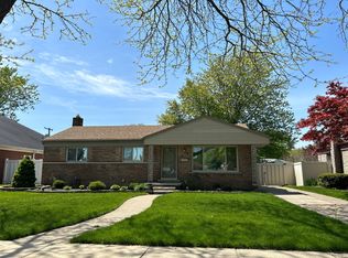 2684 Pinetree Dr, Trenton, MI 48183