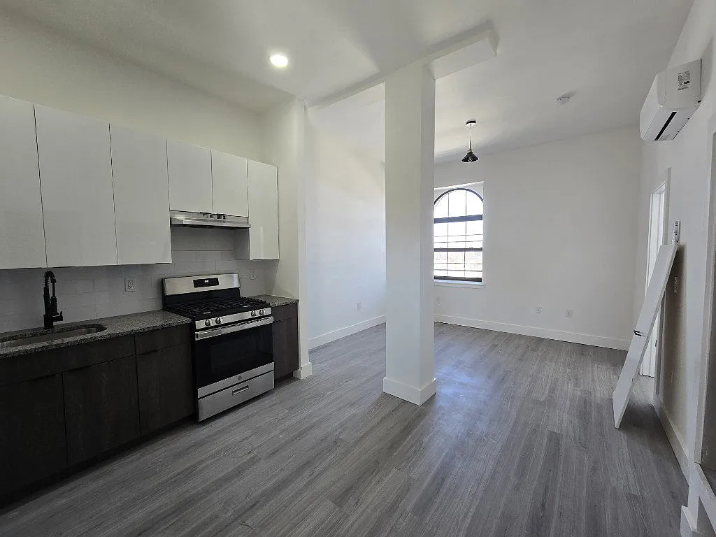 Building Photo - 540 Central Ave #201