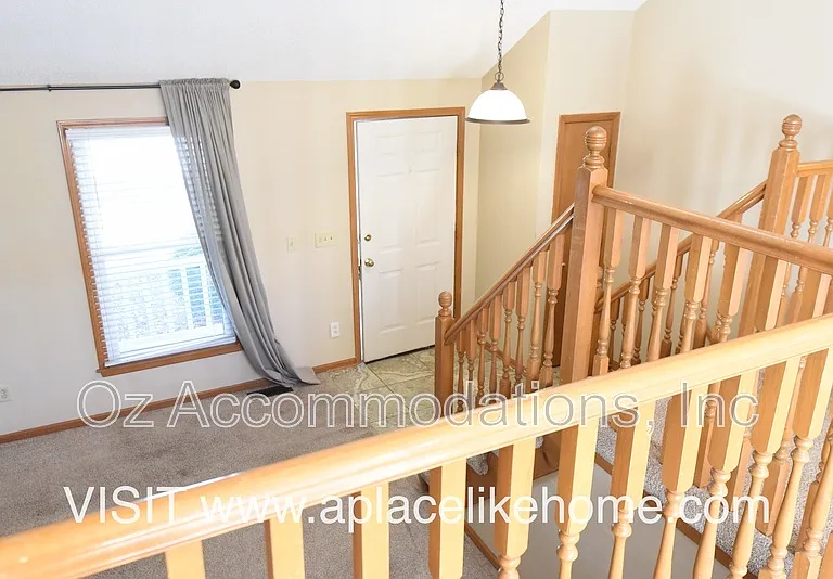 15813 W 125th Ter — Photo 2