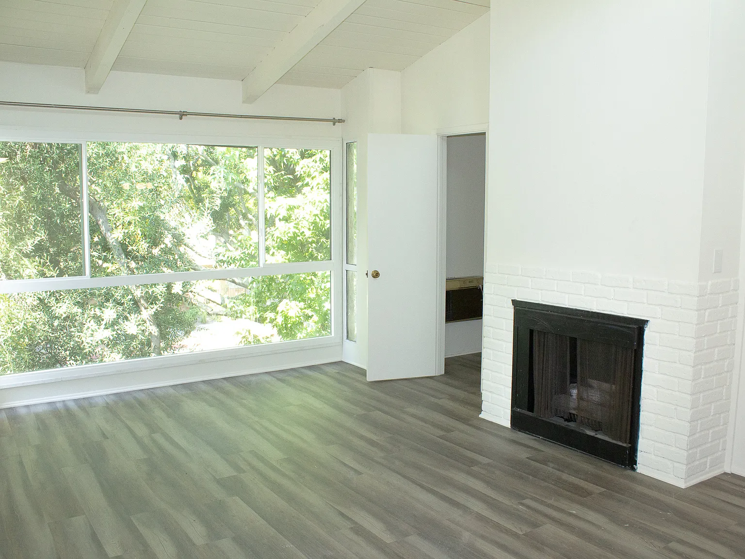 Overland Avenue 4900 - 309 — Photo 1