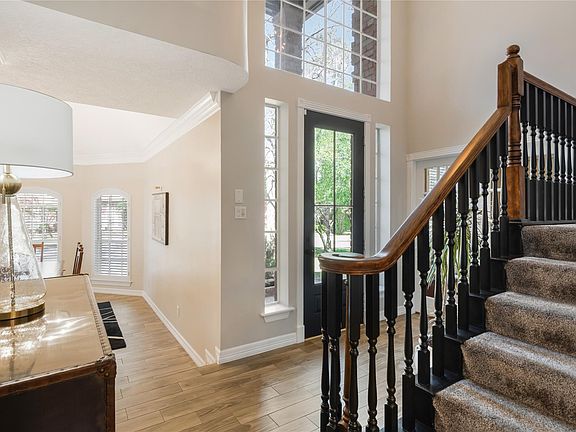 4th image of 6211 Kingscrest Ln