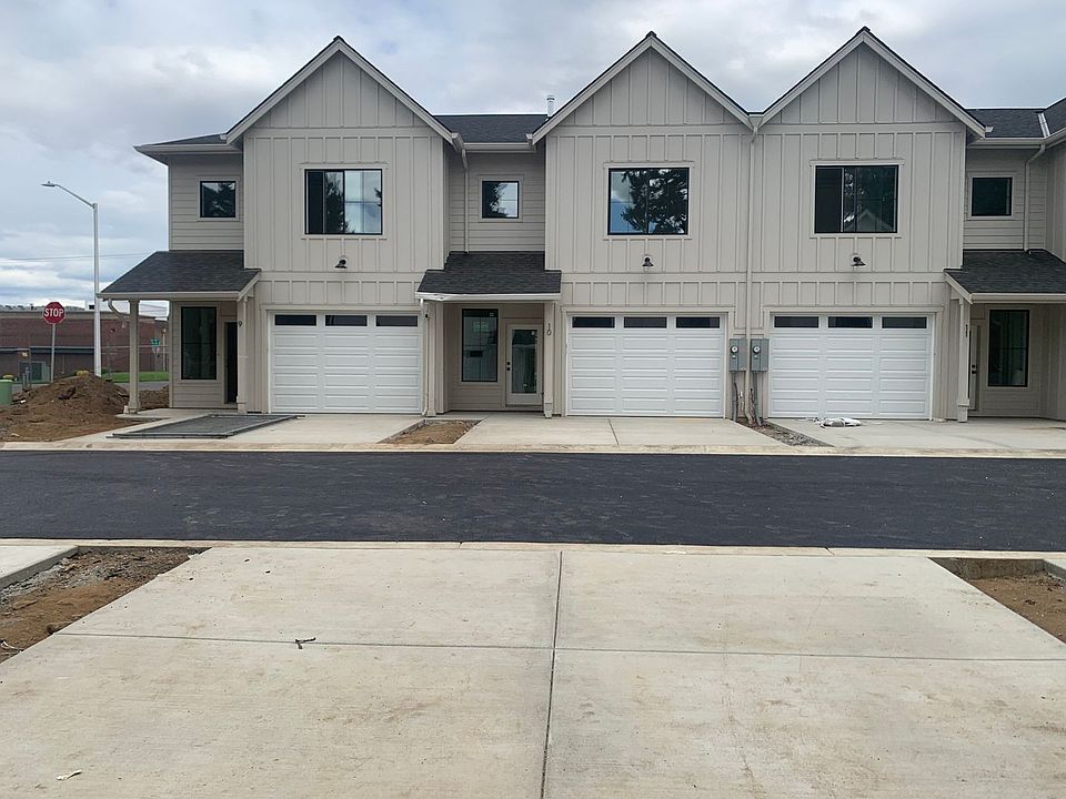 1st image of 11015 NE 26th St #9