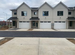 11015 NE 26th St #9, Vancouver, WA 98684