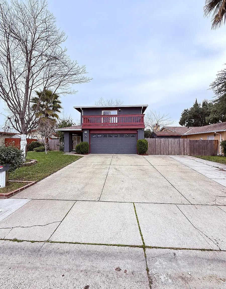 4 bed, 2.5 bath, 1791 sqft, $3,295 — Photo 1
