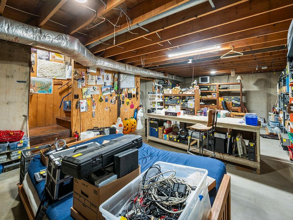 37th image of 7631 Bear Creek Rd