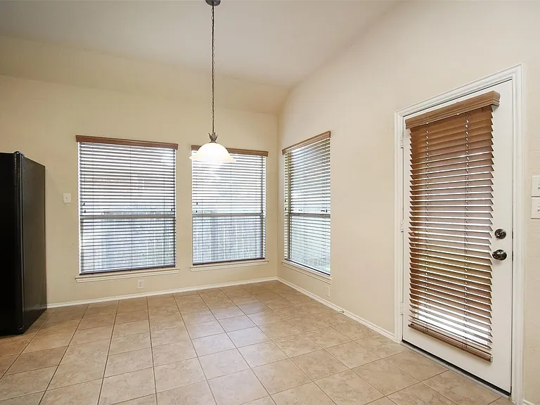 23118 Century Plant Dr — Photo 12
