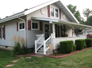 213 W Kagay Ave, Effingham, IL 62401