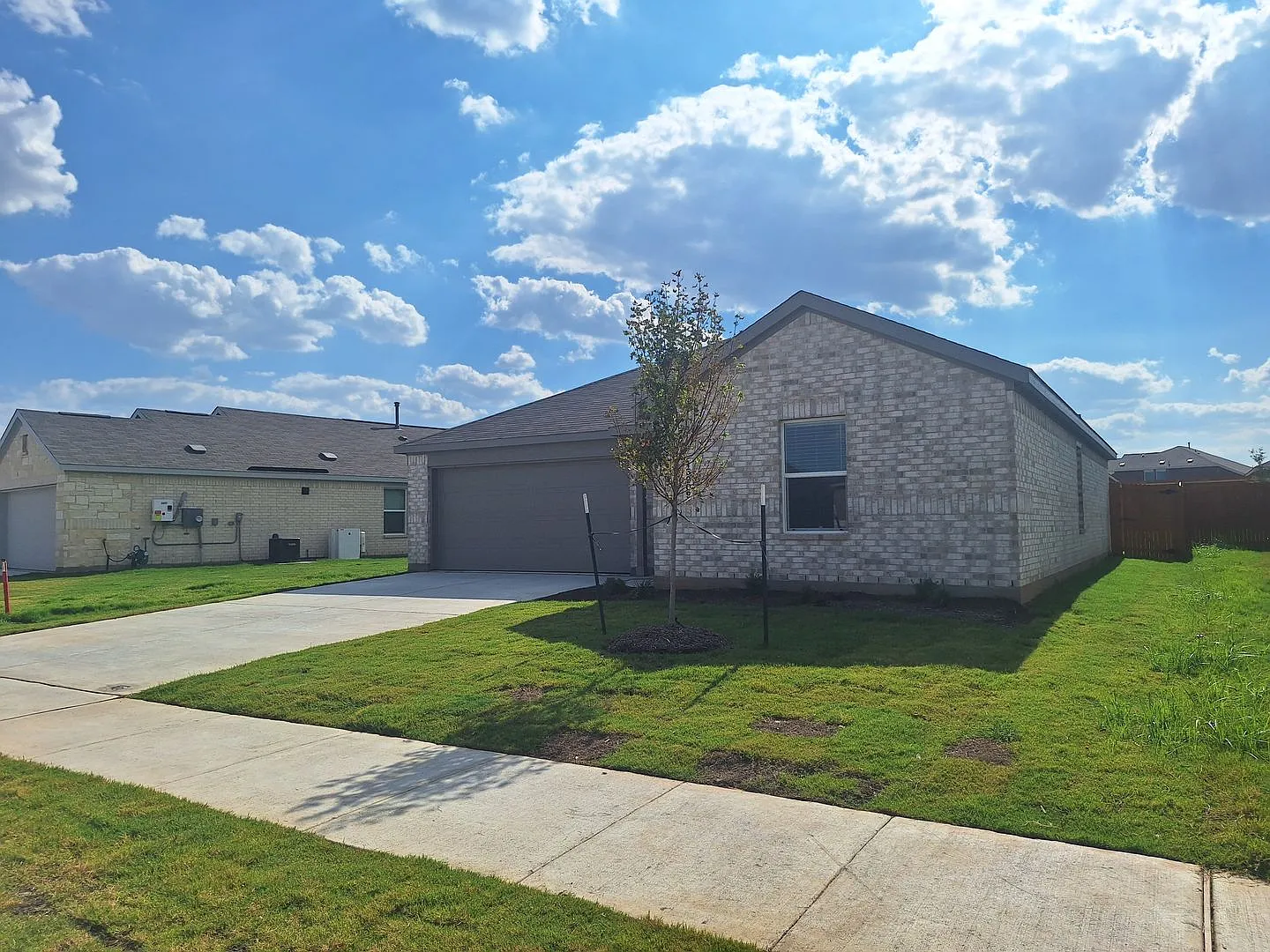 Charming Brand New Home with Open Concept Living — Photo 3