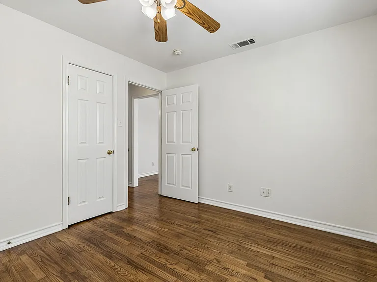 1516 Baxley St — Photo 8